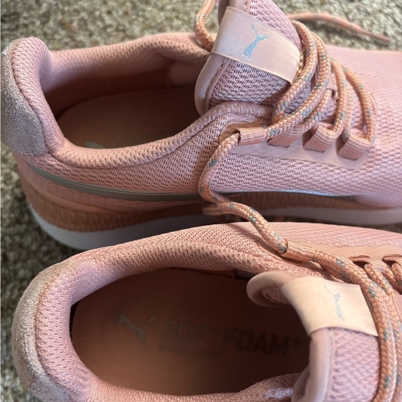 (Puma) kids Pink Sneakers - Picture 3 of 6